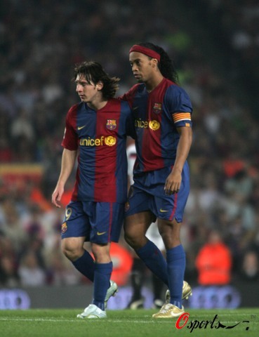 获得下赛季额外欧冠名额概率：英超97.9%，意甲7.