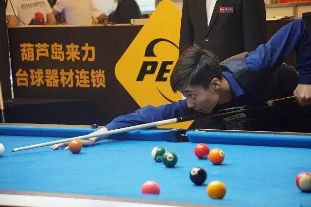 B费：我去年夏天收过其他俱乐部的报价，与曼联讨论过离队的可能性.